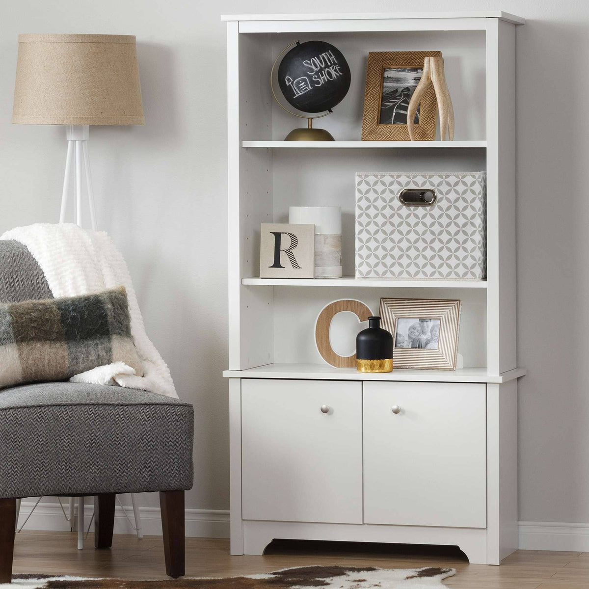 Pure White 3-Shelf Bookcase with Doors C523