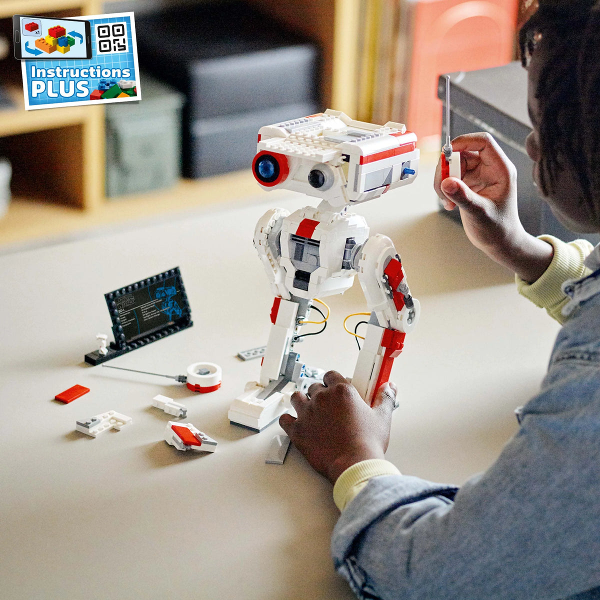 Posable Droid Figure Model Building Kit P186575