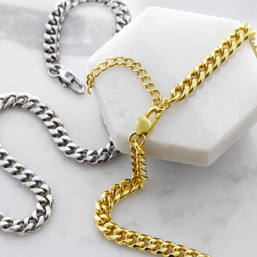 14K Yellow Gold Chain Necklace U443
