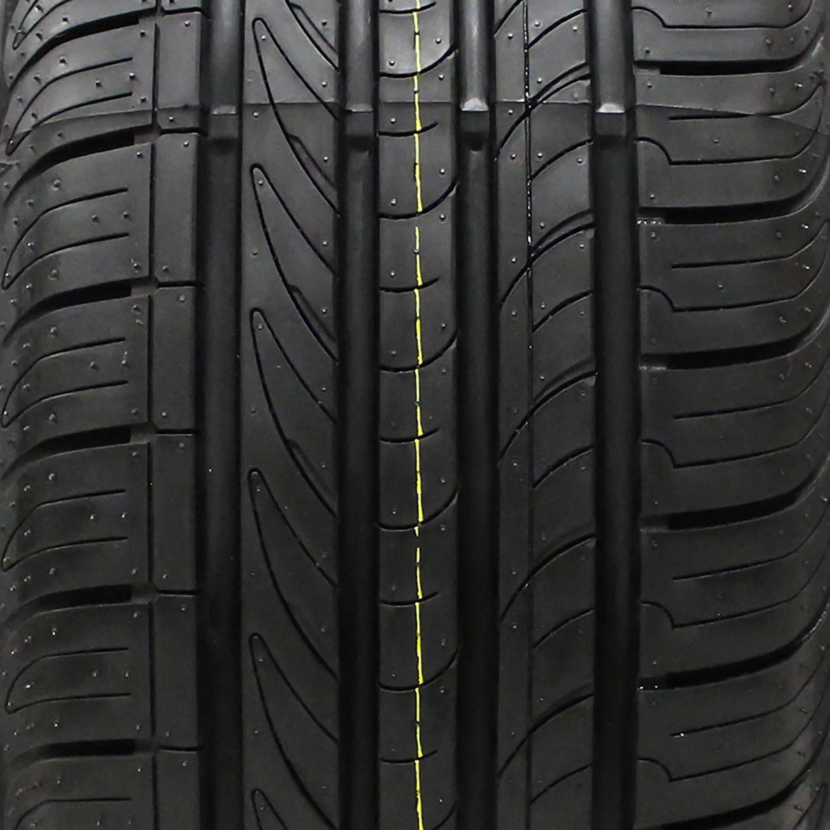 235/55R18 99V Passenger Tire Q271924